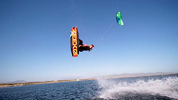 Hippie kitesurfing