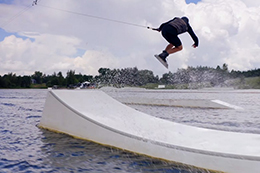 Session wakeboard en Lettonie avec Graeme Burress