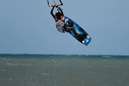 Premier jour de la coupe du monde de kite freestyle, la GKA !