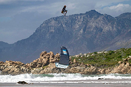 SUPER LOOPS : Aaron Hadlow et Jason Van Der Spuy au Spot de Kite Ultime