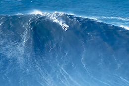 Du très gros à Nazaré !