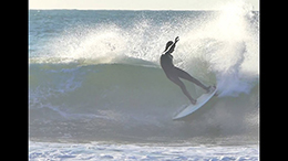 Du surf en Méditerranée